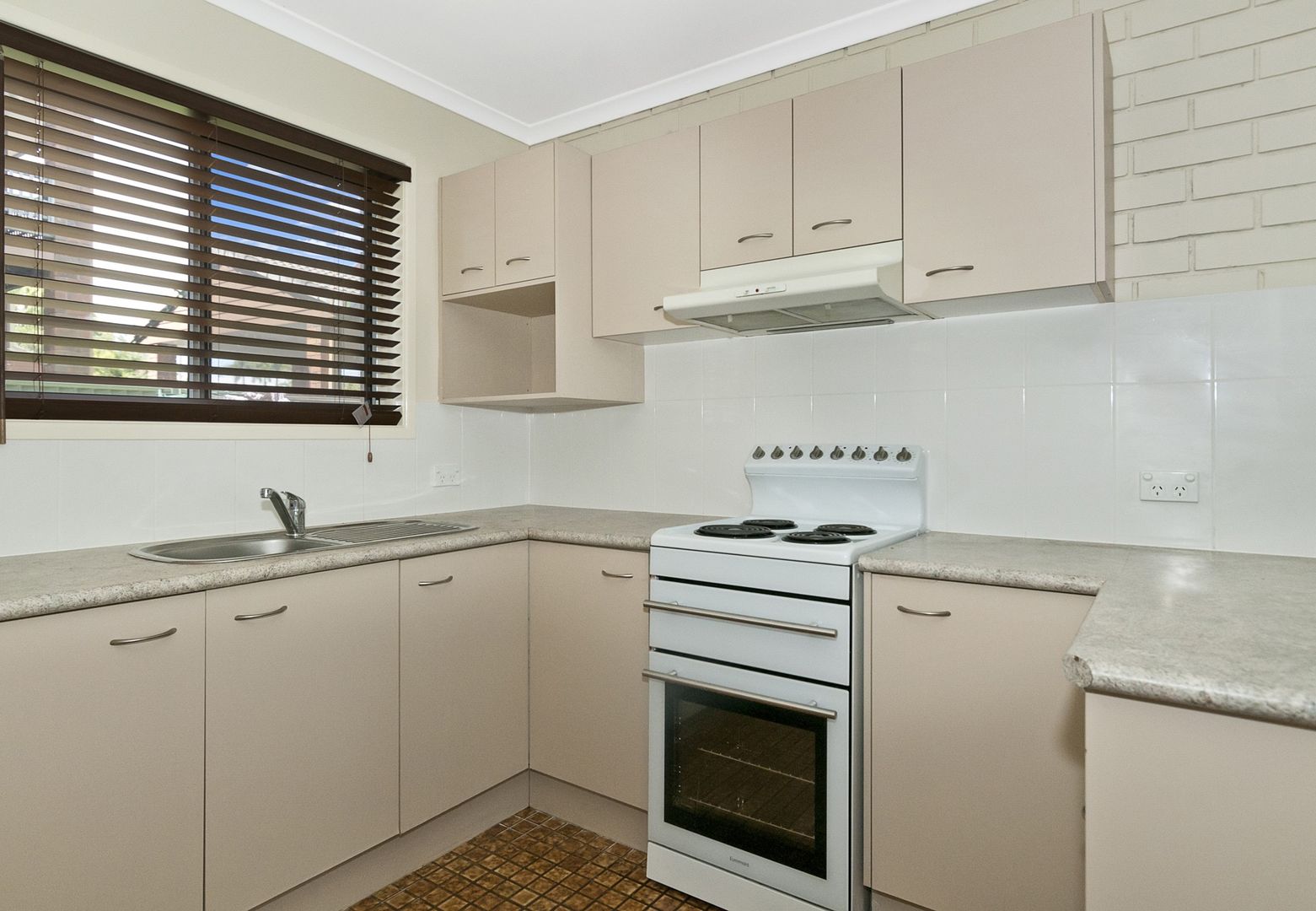 5/10 Manila Street, Beenleigh QLD 4207, Image 2