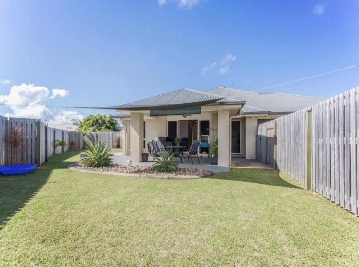 1/7 Whitehaven Drive, Blacks Beach QLD 4740, Image 0