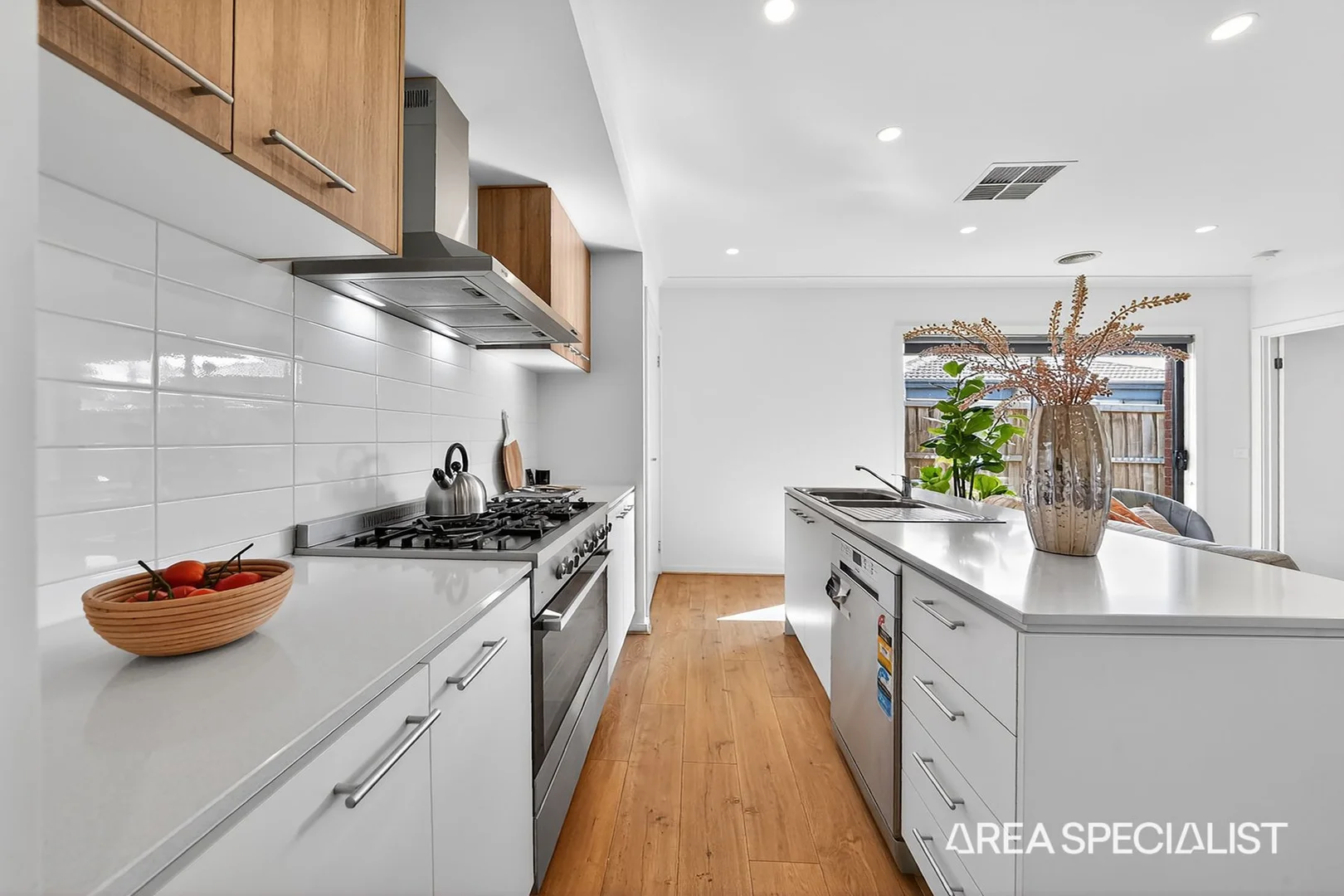 Additional image 10 of 19 Neville Street, Thornhill Park VIC 3335