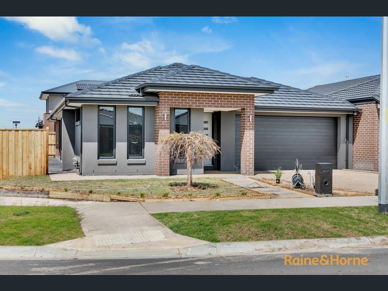 1 Toad Road, Clyde North VIC 3978, Image 0