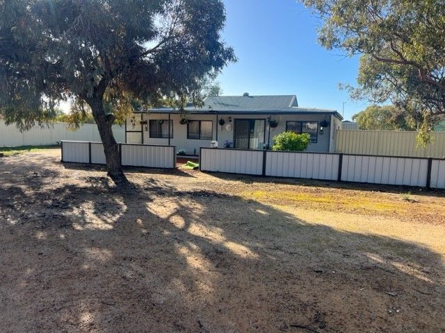 99 Bates Street, Merredin WA 6415, Image 0