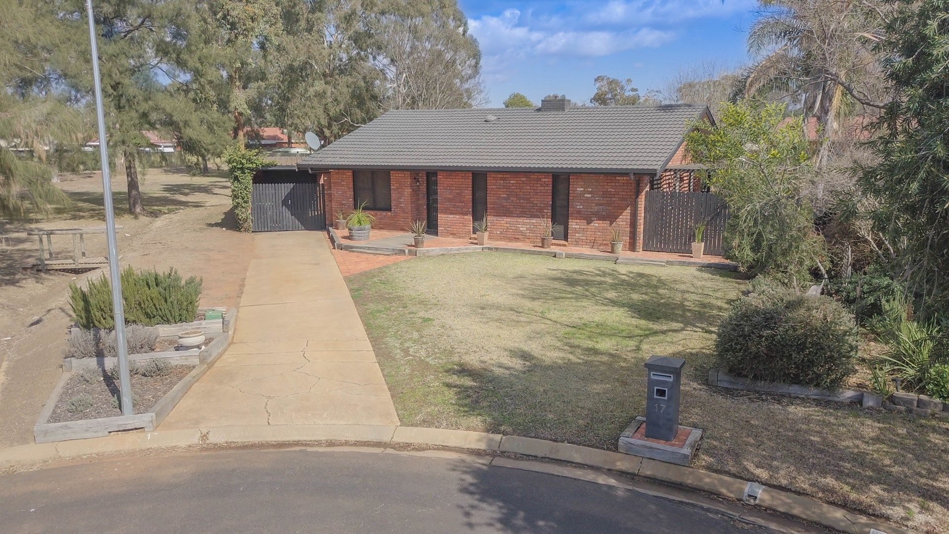 17 Sherwood Avenue, Dubbo NSW 2830, Image 1