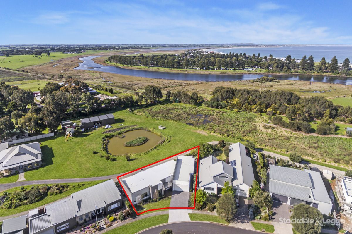 7 Armstrong Court, Port Fairy VIC 3284, Image 2