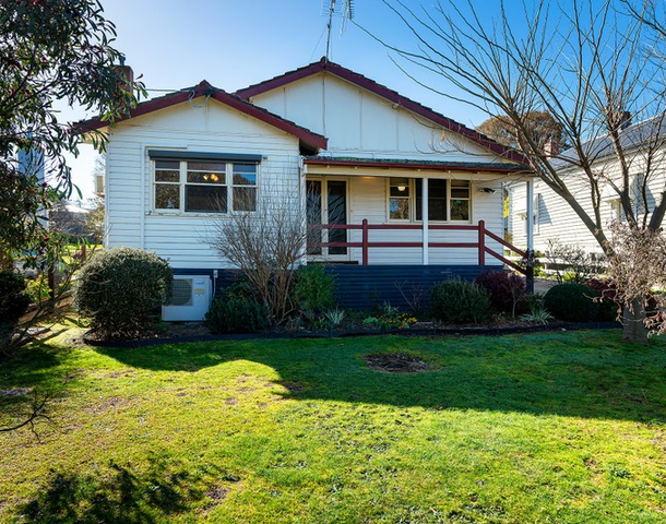 23 Mcgrath Street, Castlemaine VIC 3450