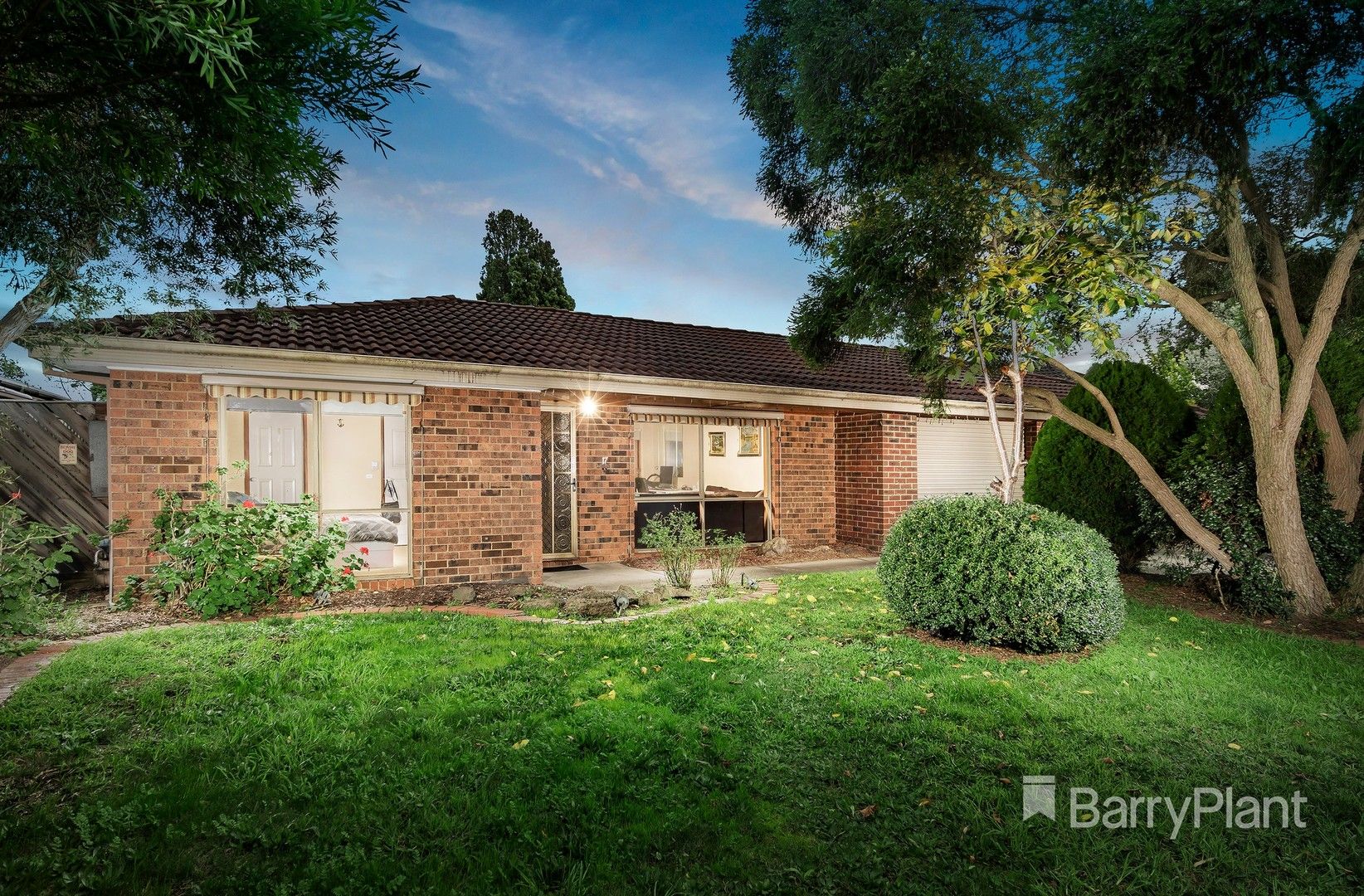 17 Pensbury Avenue, Mill Park VIC 3082, Image 0