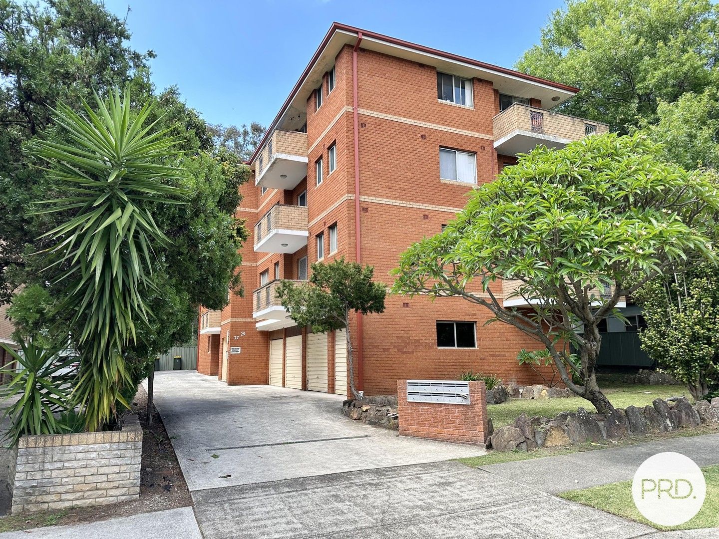 2 bedrooms Apartment / Unit / Flat in 1/27-29 George Street MORTDALE NSW, 2223