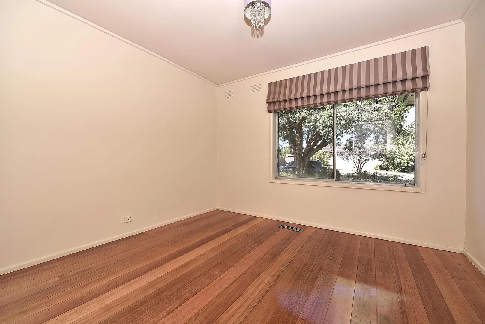 Additional image 4 of 1 Stradbroke Crescent, Mulgrave VIC 3170