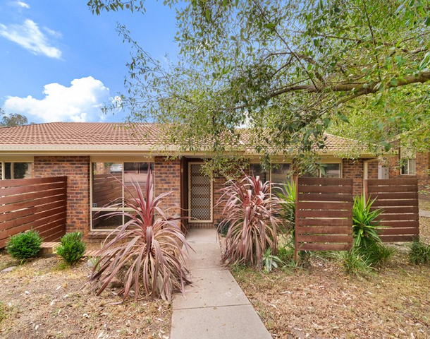 8/27 Elm Way, Jerrabomberra NSW 2619