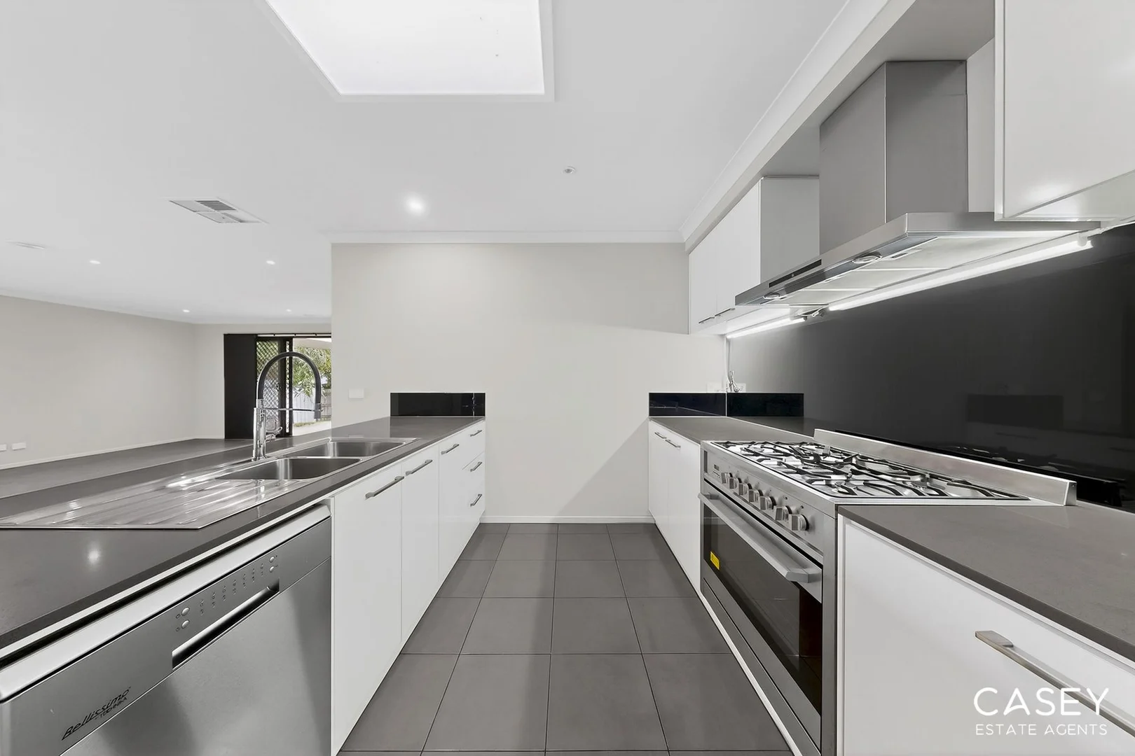 Additional image 2 of 28 Bounty Way, Berwick VIC 3806