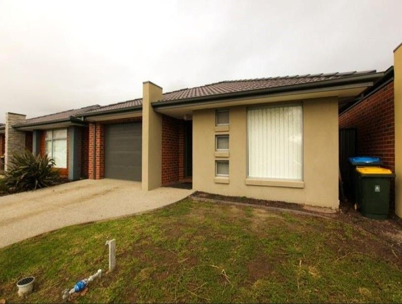 3 bedrooms House in 7 West Cornhill Way POINT COOK VIC, 3030