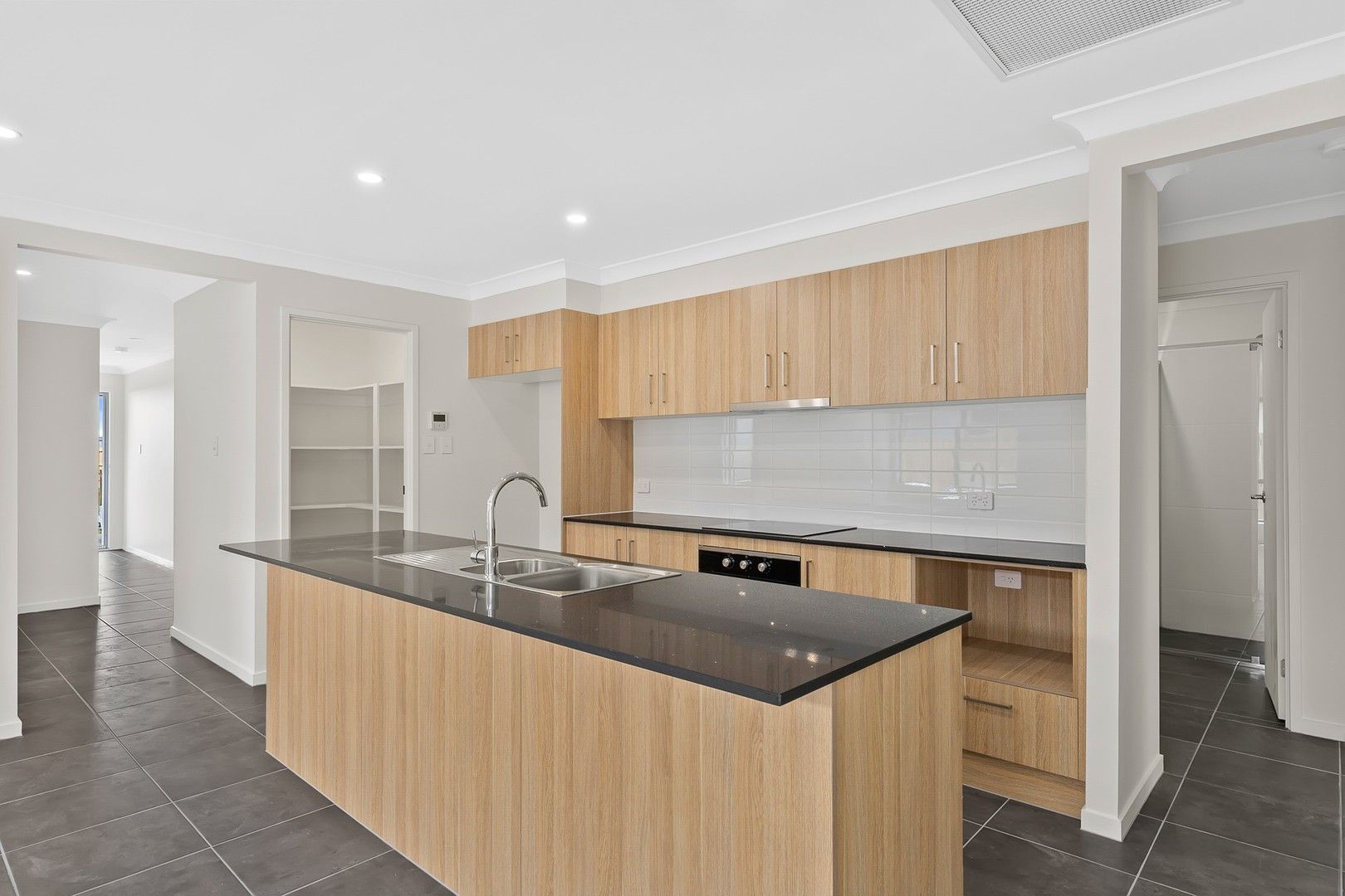 4 bedrooms House in 3 Classical Circuit RIPLEY QLD, 4306