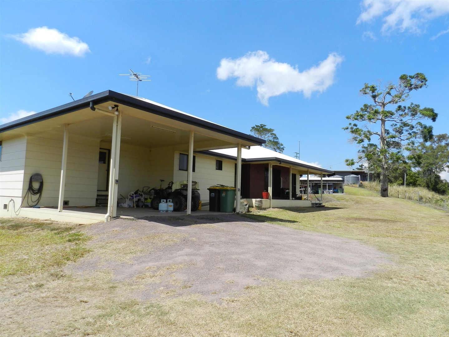 151 Garrett Road, Alligator Creek QLD 4740, Image 2