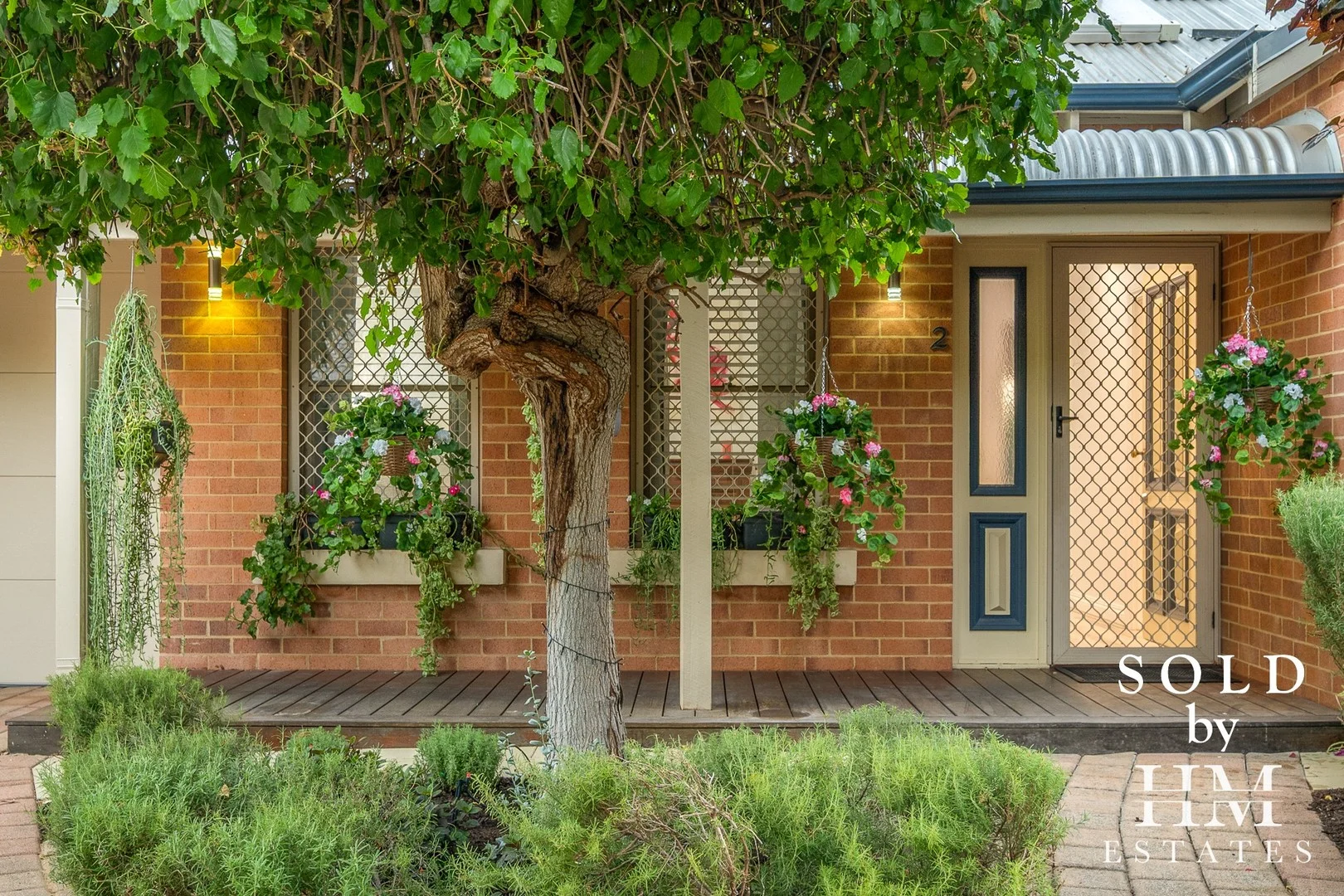 Primary image of 2/15 Fauntleroy Street, Guildford WA 6055