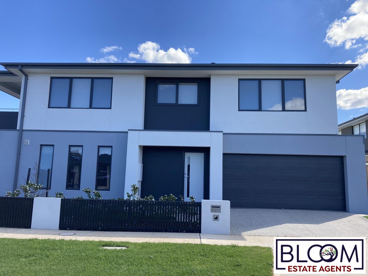 3 bedrooms House in 9 Dawley Circuit WERRIBEE VIC, 3030