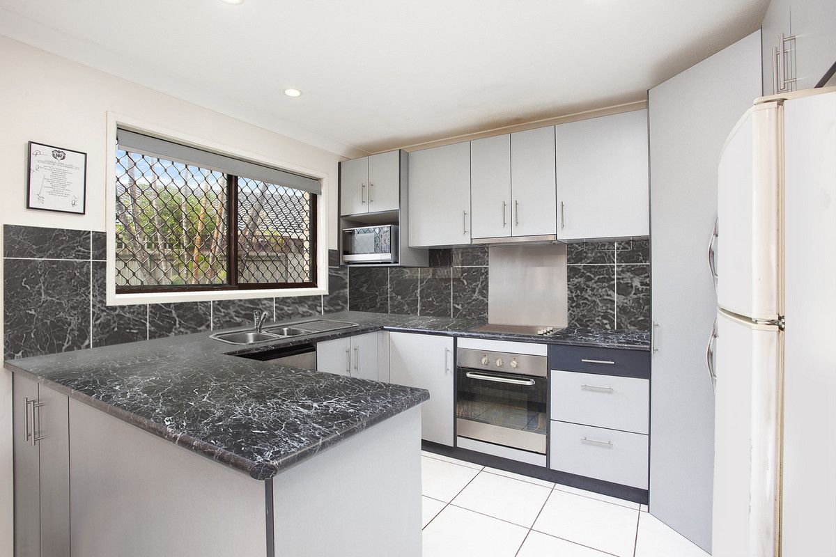 12/14 Shrike Court, Burleigh Waters QLD 4220, Image 2