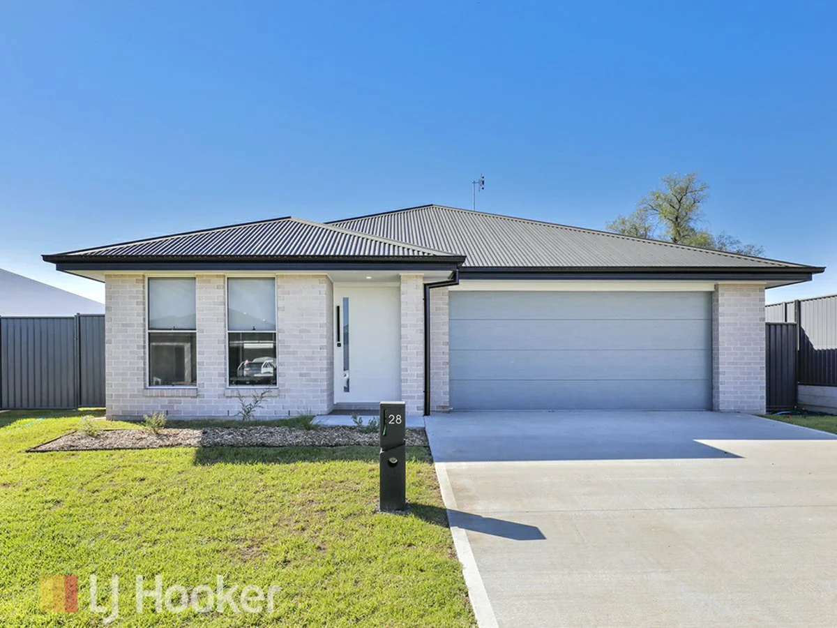 Primary image of 28 Explorers Way, Westdale NSW 2340