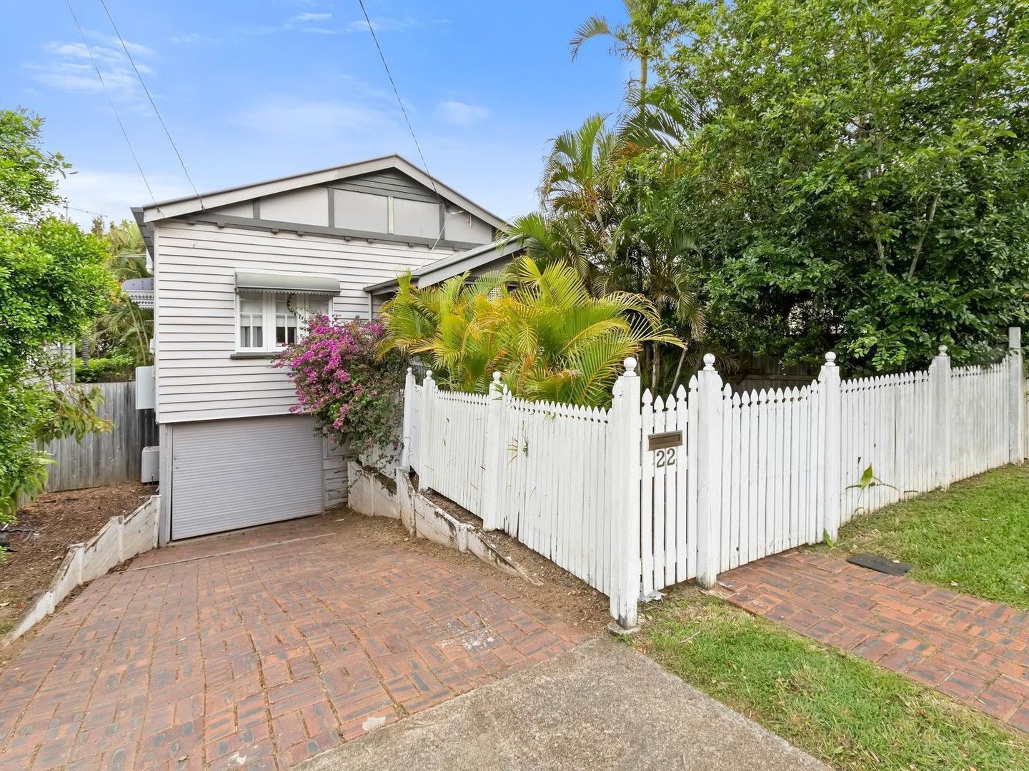 2 bedrooms House in 22 Dennis Street GRANGE QLD, 4051