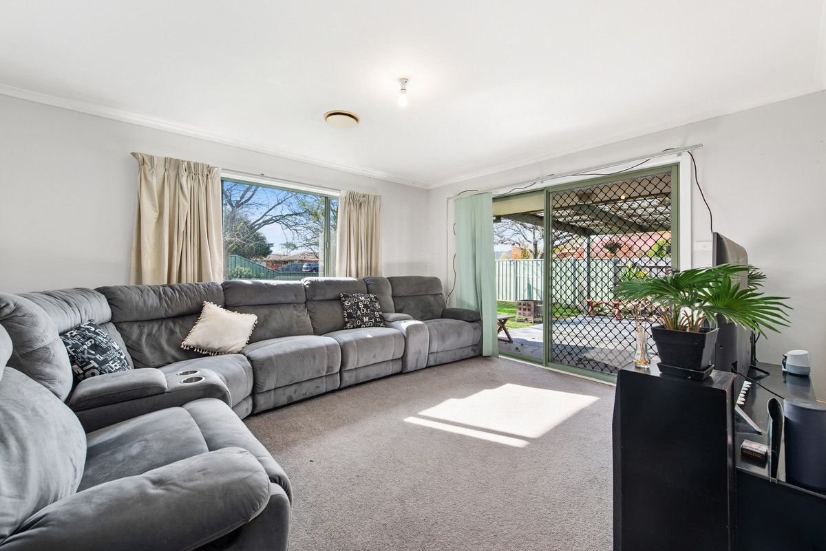 2 Stafford Drive, Sale VIC 3850 Domain