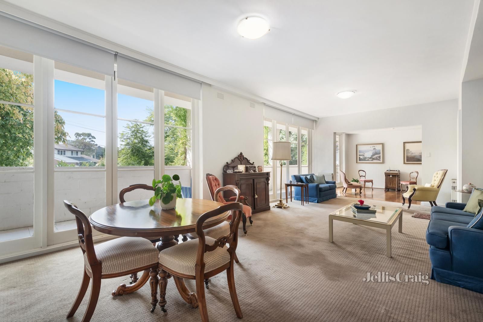 1/5 Selwyn Court, Toorak VIC 3142, Image 2