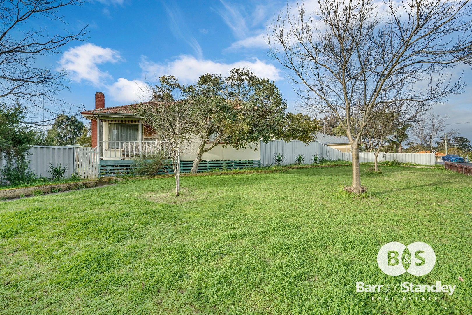 2 bedrooms House in 17 Bushell Street CAREY PARK WA, 6230