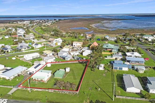 Picture of 19 Christopher Street, MCLOUGHLINS BEACH VIC 3874