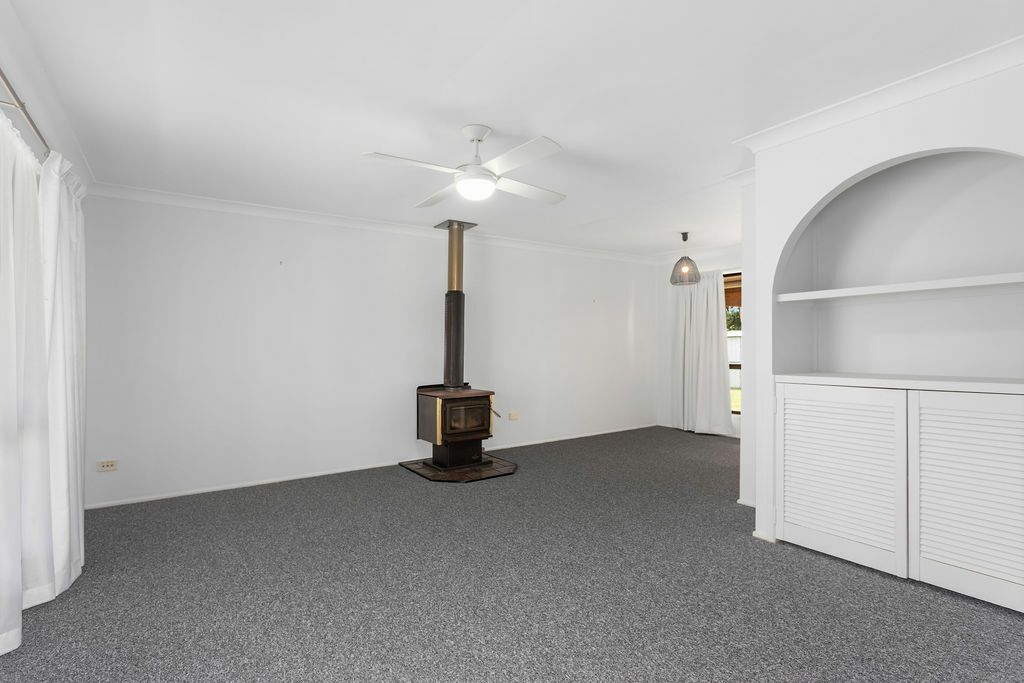 33 Blenheim Cres, Yamanto QLD 4305 House For Rent Domain