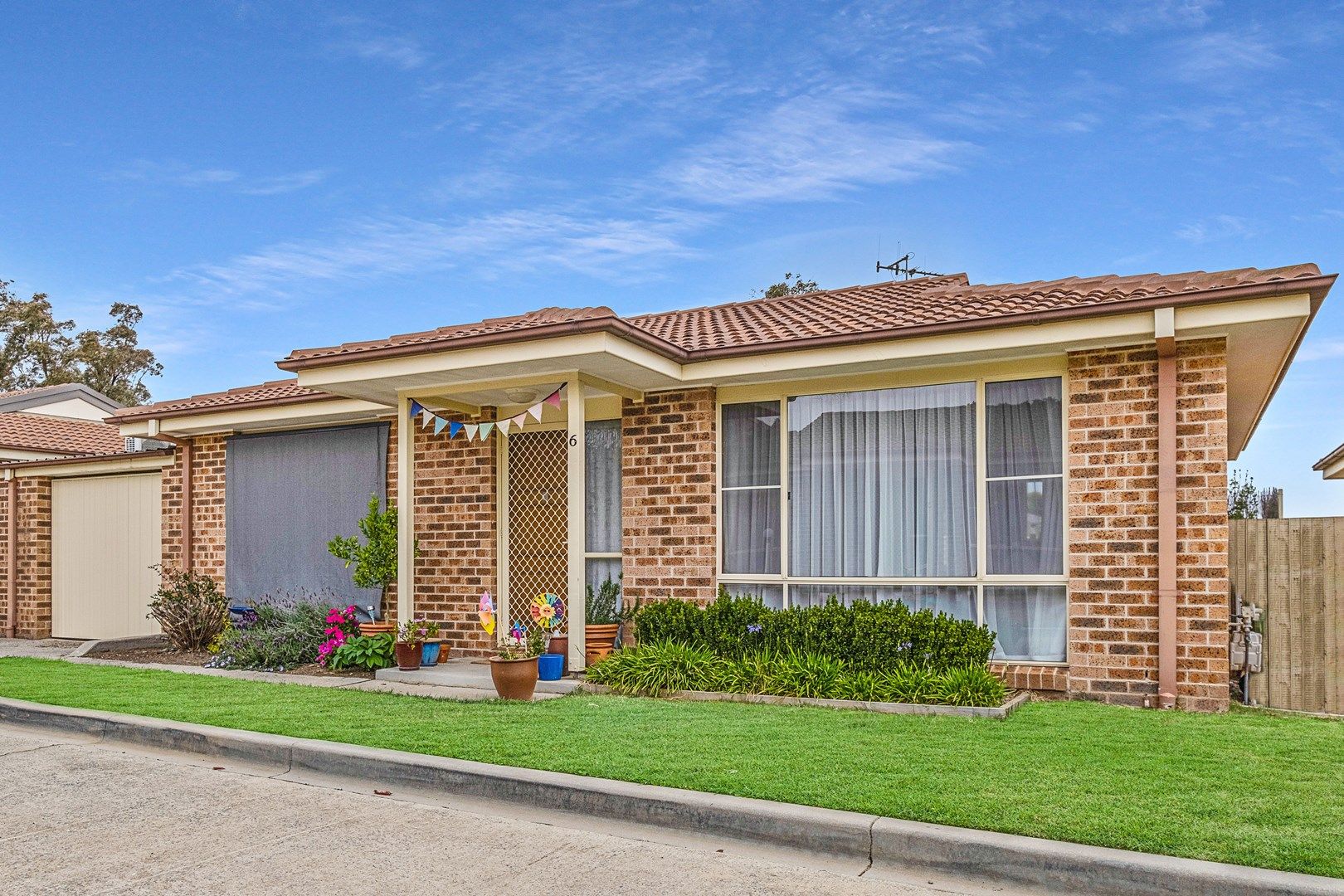 6/47 Walker Crescent, Jerrabomberra NSW 2619, Image 0