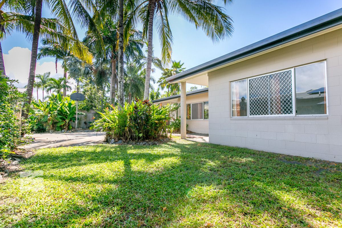 2/9 Bondi Crescent, Kewarra Beach QLD 4879, Image 1