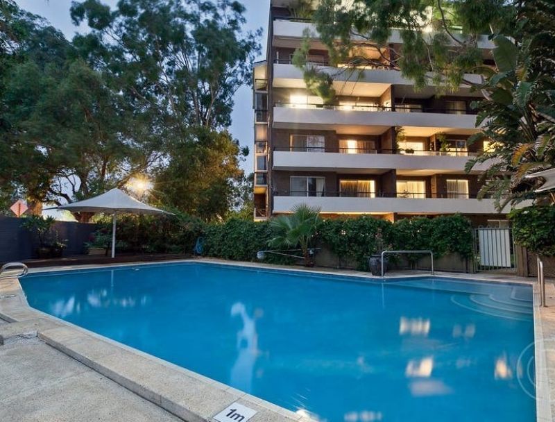2 bedrooms Apartment / Unit / Flat in 4/143 Onslow Road SHENTON PARK WA, 6008