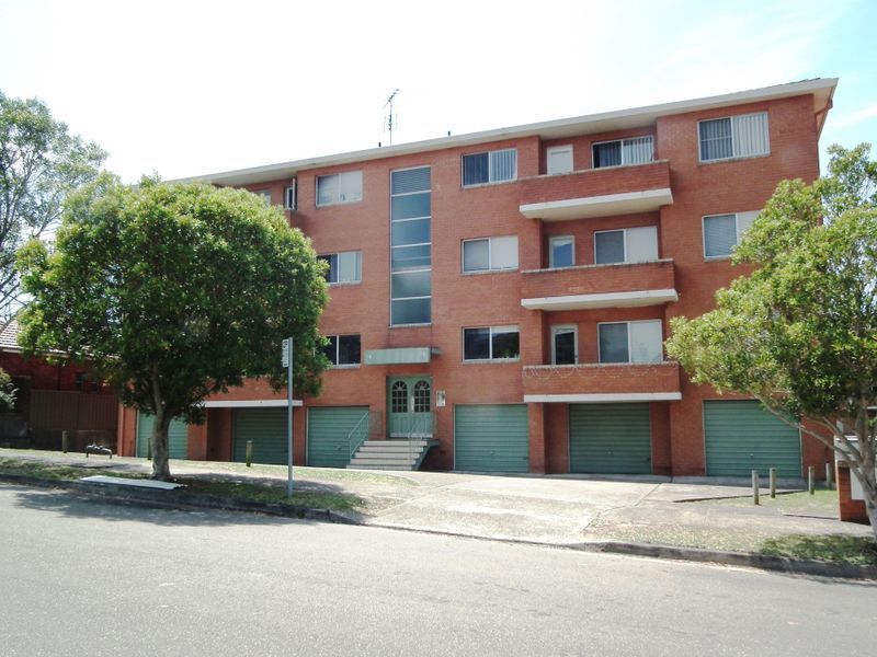 2 bedrooms Apartment / Unit / Flat in 15/16-22 Guinea Street KOGARAH NSW, 2217