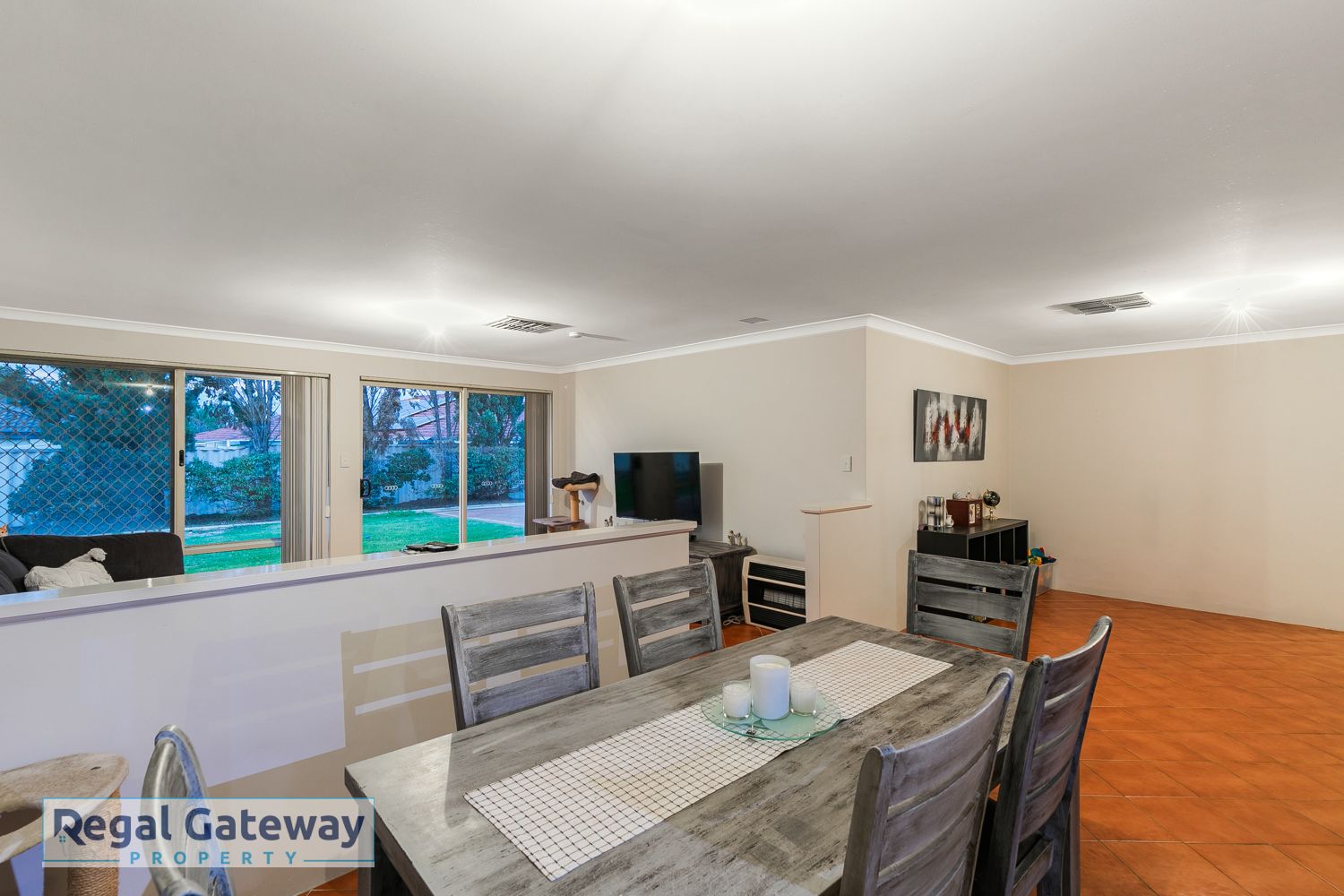 70 Lydon Boulevard, Atwell WA 6164, Image 2