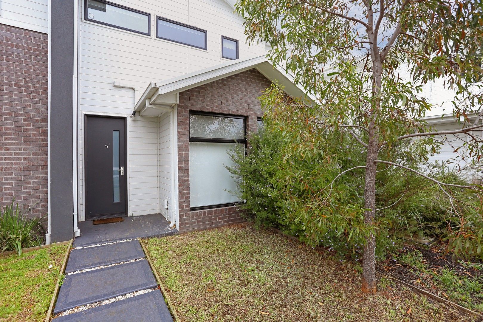 3 bedrooms Apartment / Unit / Flat in 5/1-3 Bellin Street LAVERTON VIC, 3028