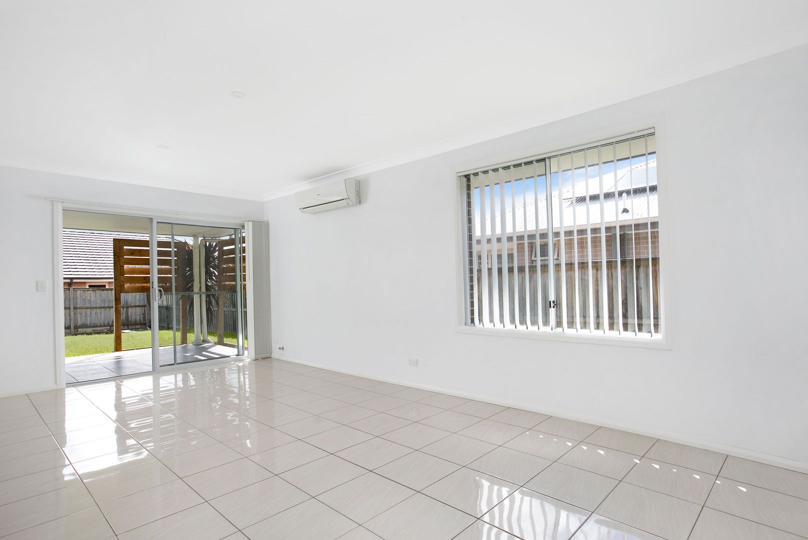 10 Wallis Avenue, Renwick NSW 2575, Image 1