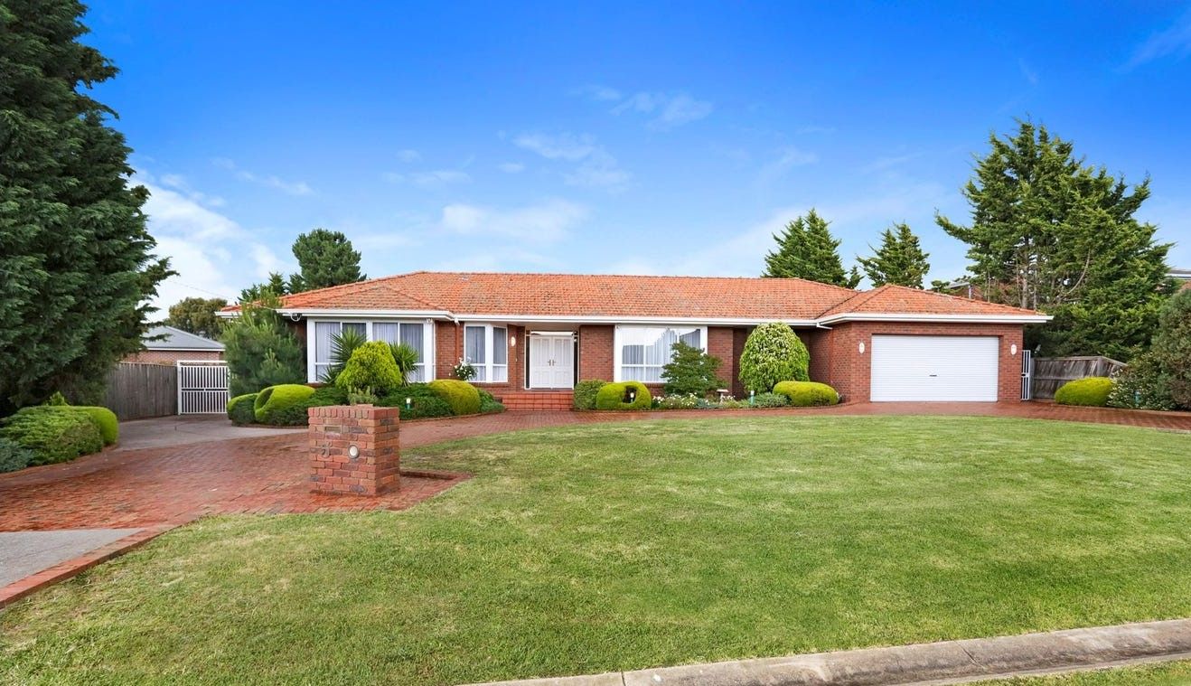 5 Stirling Close, Greenvale VIC 3059 Domain