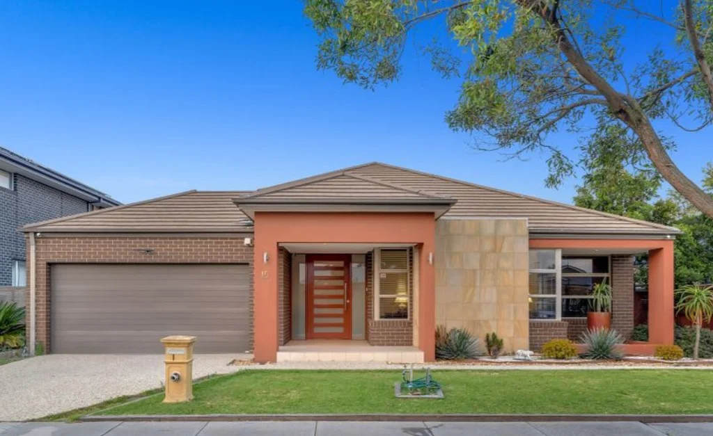 15 Mallett Grove, Lyndhurst VIC 3975