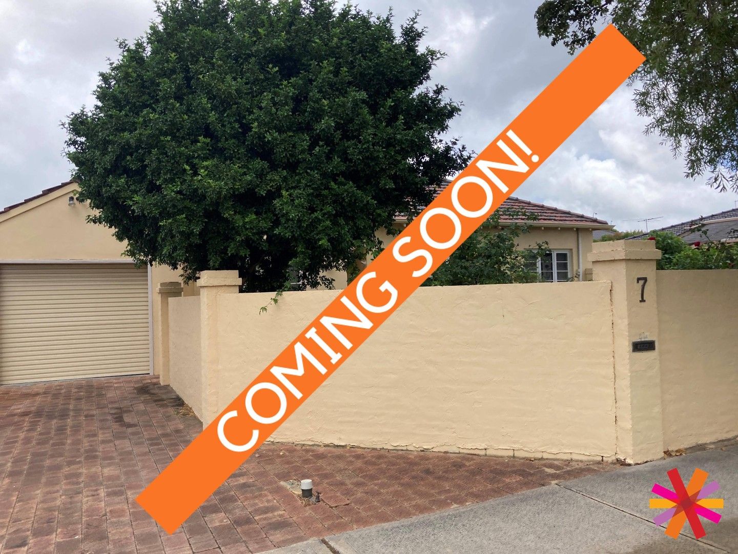 3 bedrooms House in 7 Edgecumbe Street COMO WA, 6152