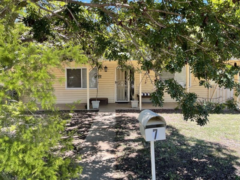 4 bedrooms House in  CHINCHILLA QLD, 4413