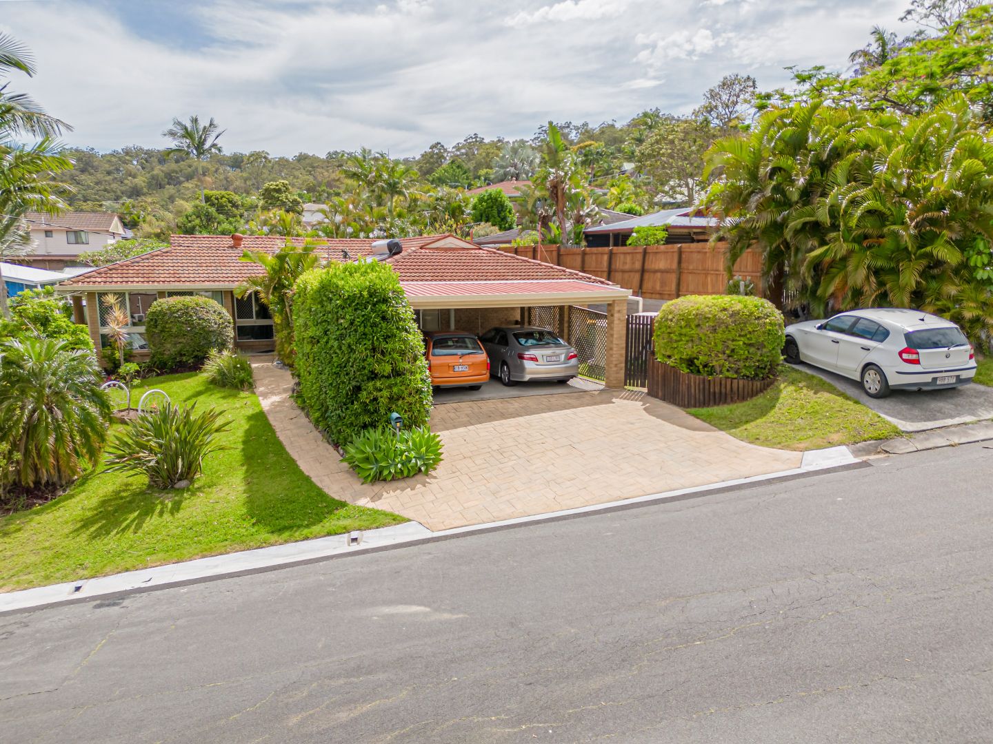 4 Inglis Court, Springwood QLD 4127, Image 2