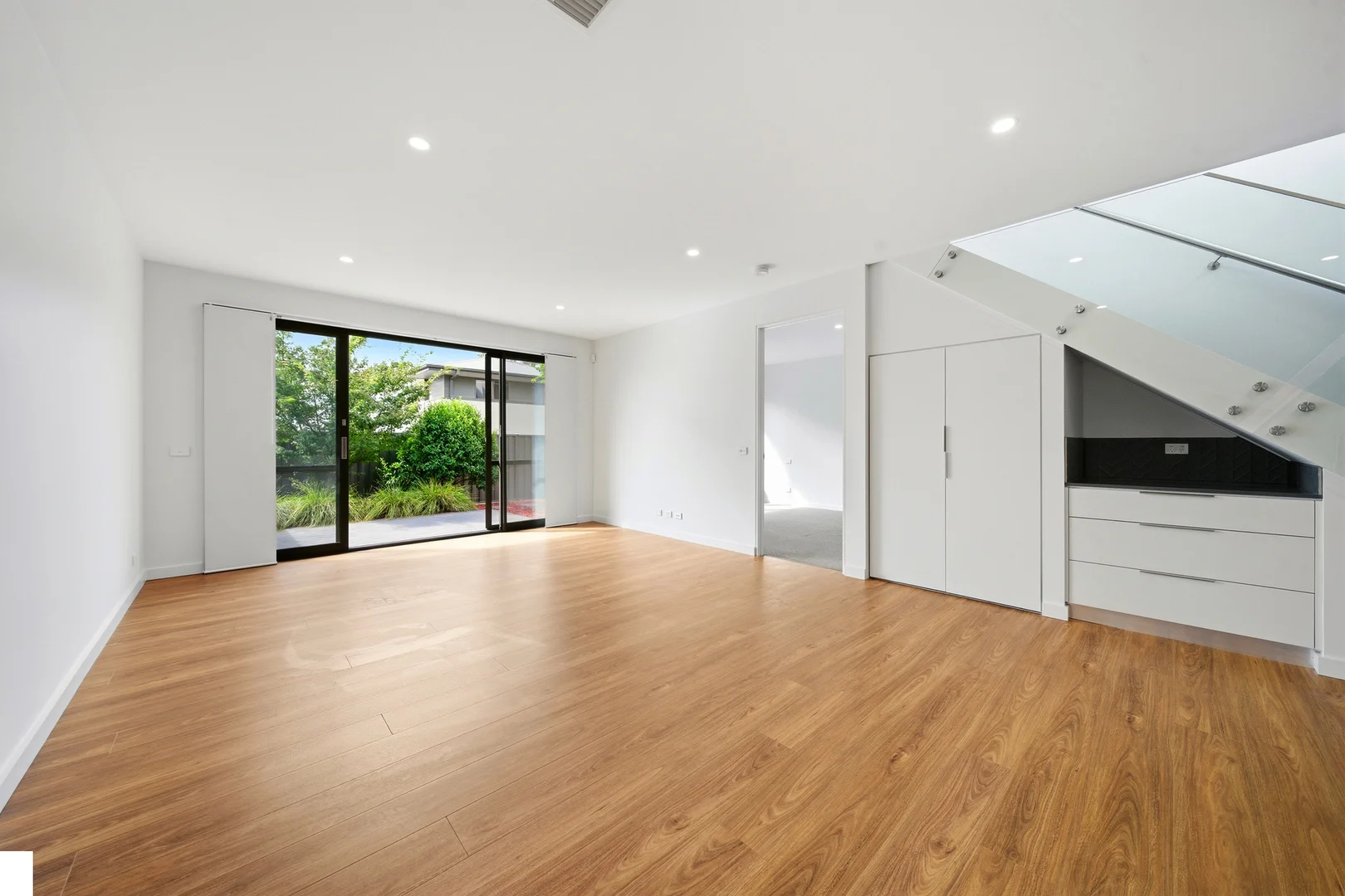 Additional image 5 of 4/12 Shumack Street, Weetangera ACT 2614