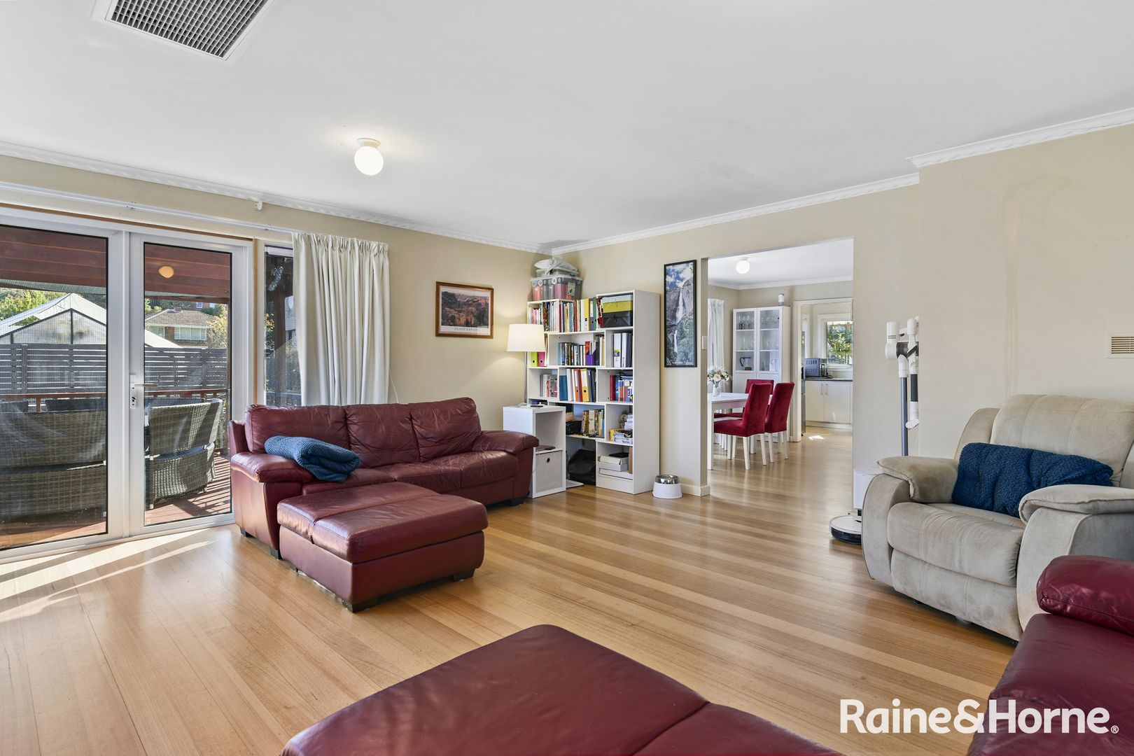 91 Malunna Road, Lindisfarne TAS 7015, Image 2