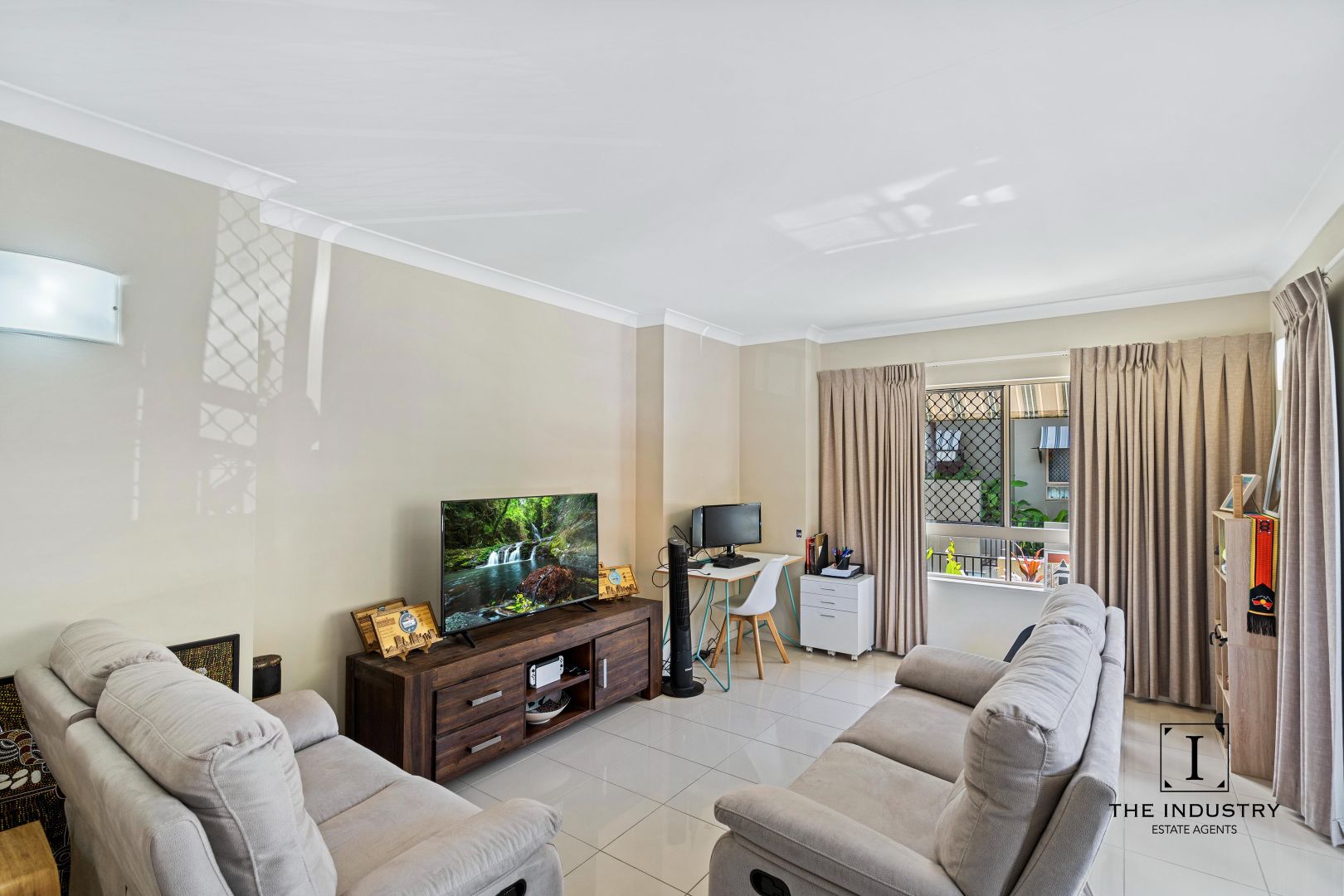 1209/12-21 Gregory Street, Westcourt QLD 4870, Image 2