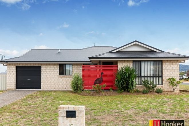 Picture of 2 Iris Close, KOOTINGAL NSW 2352