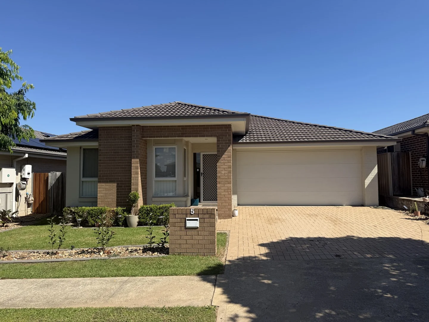 5 Fury Street, Oran Park NSW 2570