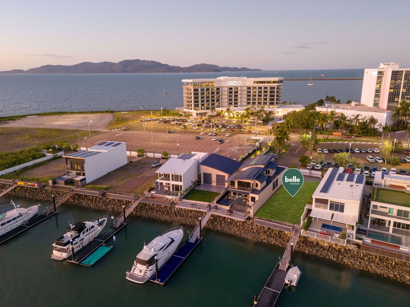 18/48-55 Sir Leslie Thiess Drive, Townsville City QLD 4810, Image 0
