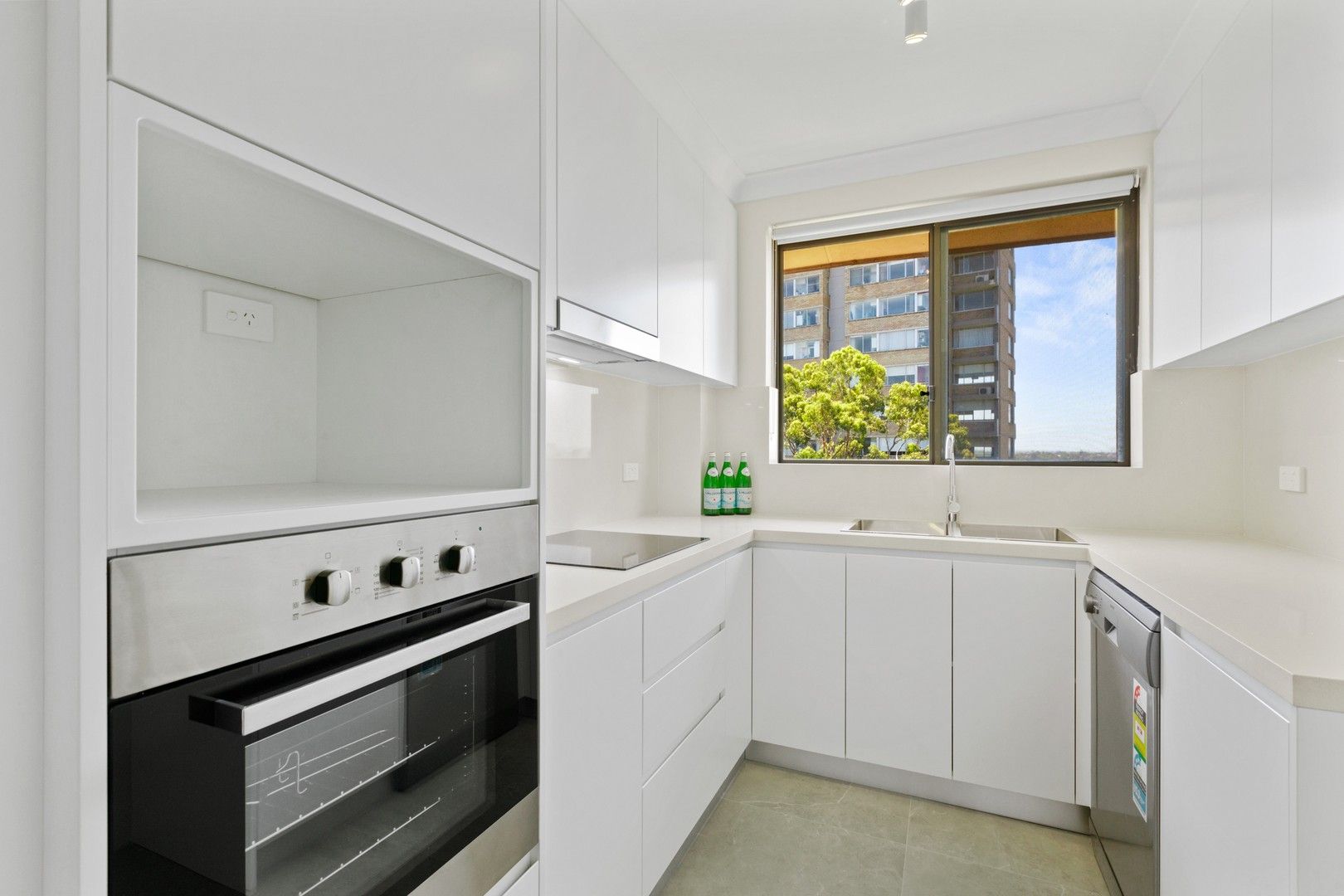 2 bedrooms Apartment / Unit / Flat in 55/29 Gerard Street CREMORNE NSW, 2090