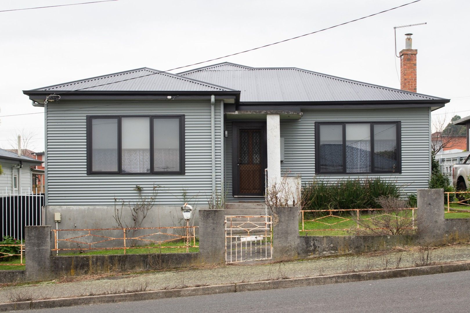 2 bedrooms House in 11 Walkers Avenue NEWNHAM TAS, 7248