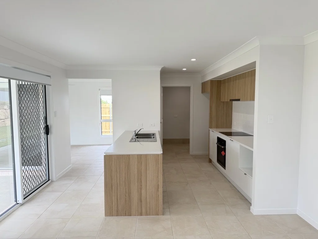 Additional image 4 of 38 West Spring Way, Nikenbah QLD 4655