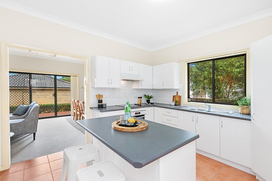 1/172 Croudace Road, Elermore Vale NSW 2287, Image 2