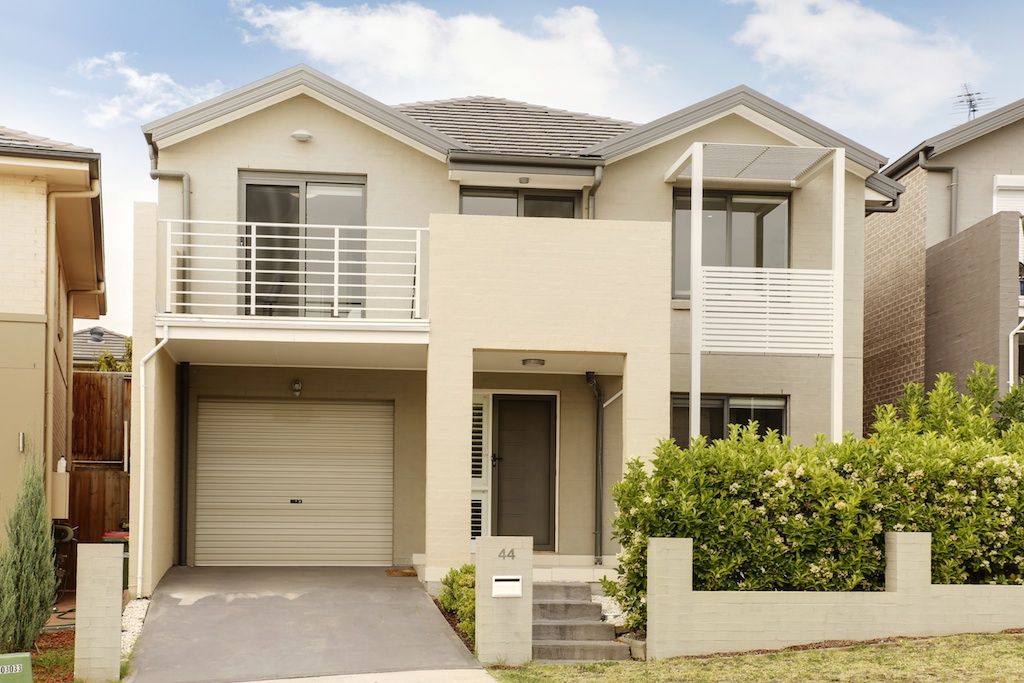 44 Carlton Road, Campbelltown NSW 2560