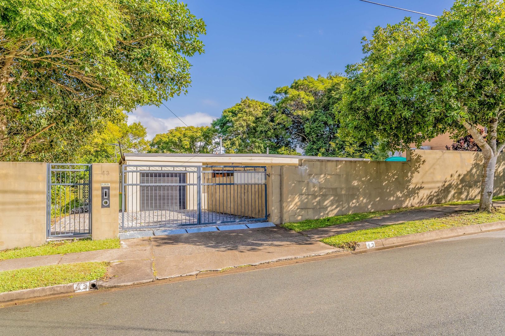 43 Lenore Crescent, Springwood QLD 4127, Image 2